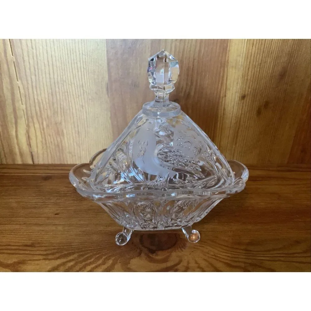 Action Industries Crystal Bird Collection Triangular Candy Dish With Lid‎